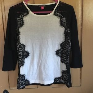 Vince Camuto Black & White Side Lace Sweater
.